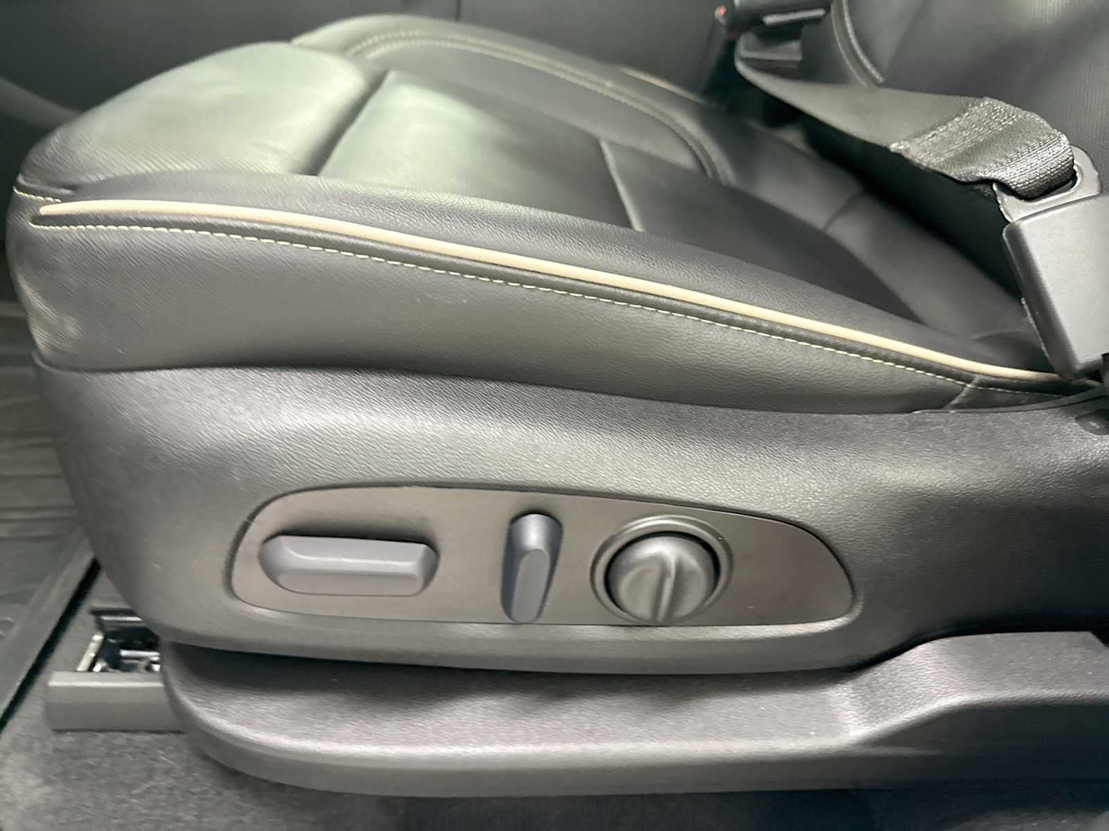 2023 Chevrolet Traverse Premier - Photo 14