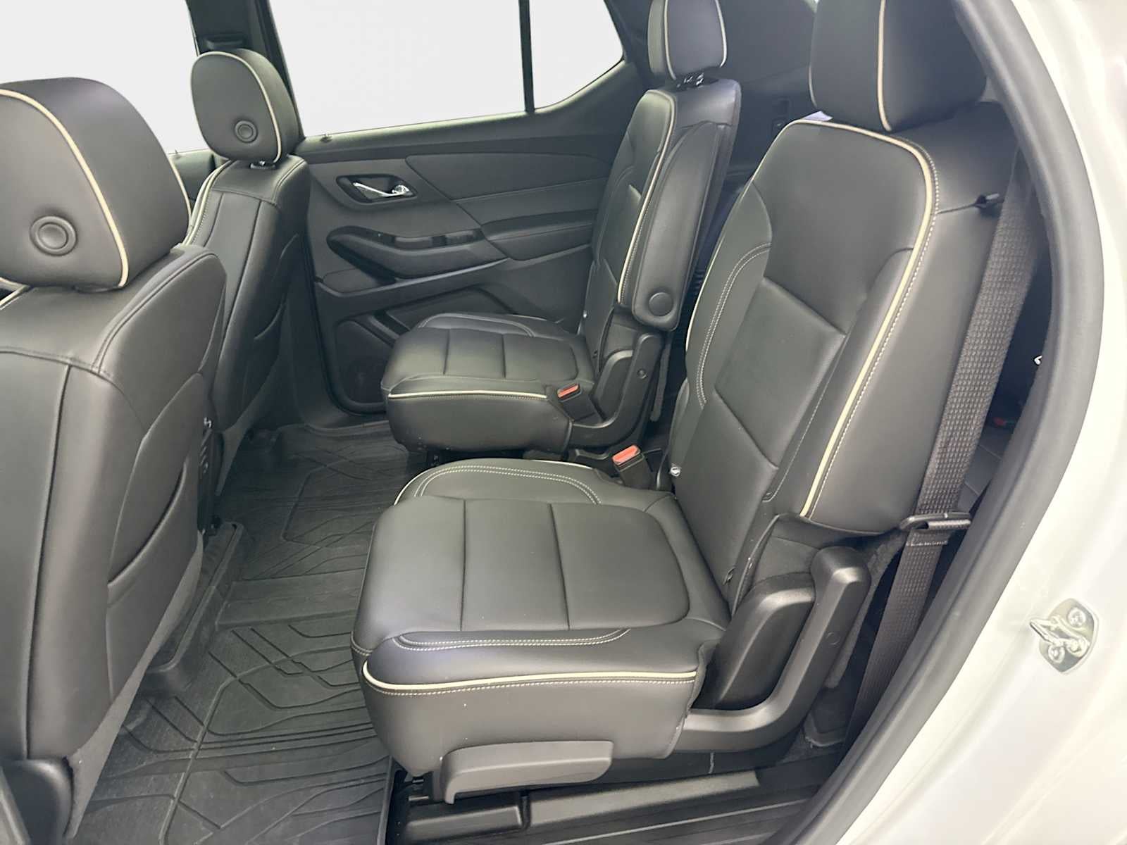 2023 Chevrolet Traverse Premier - Photo 24