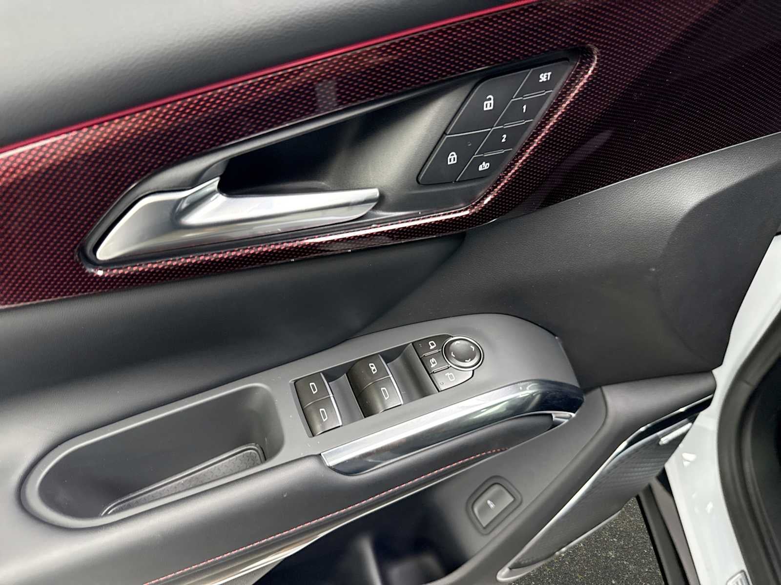 2027 Chevrolet Traverse RS - Photo 15