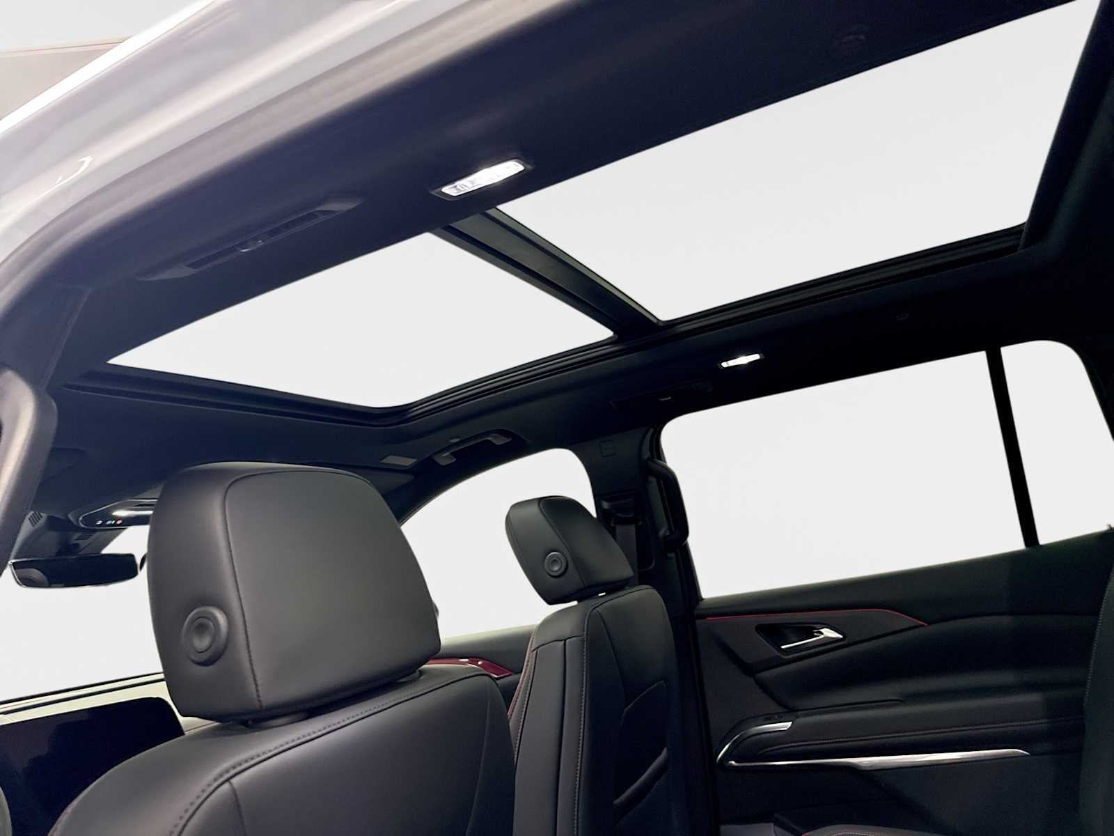 2027 Chevrolet Traverse RS - Photo 16