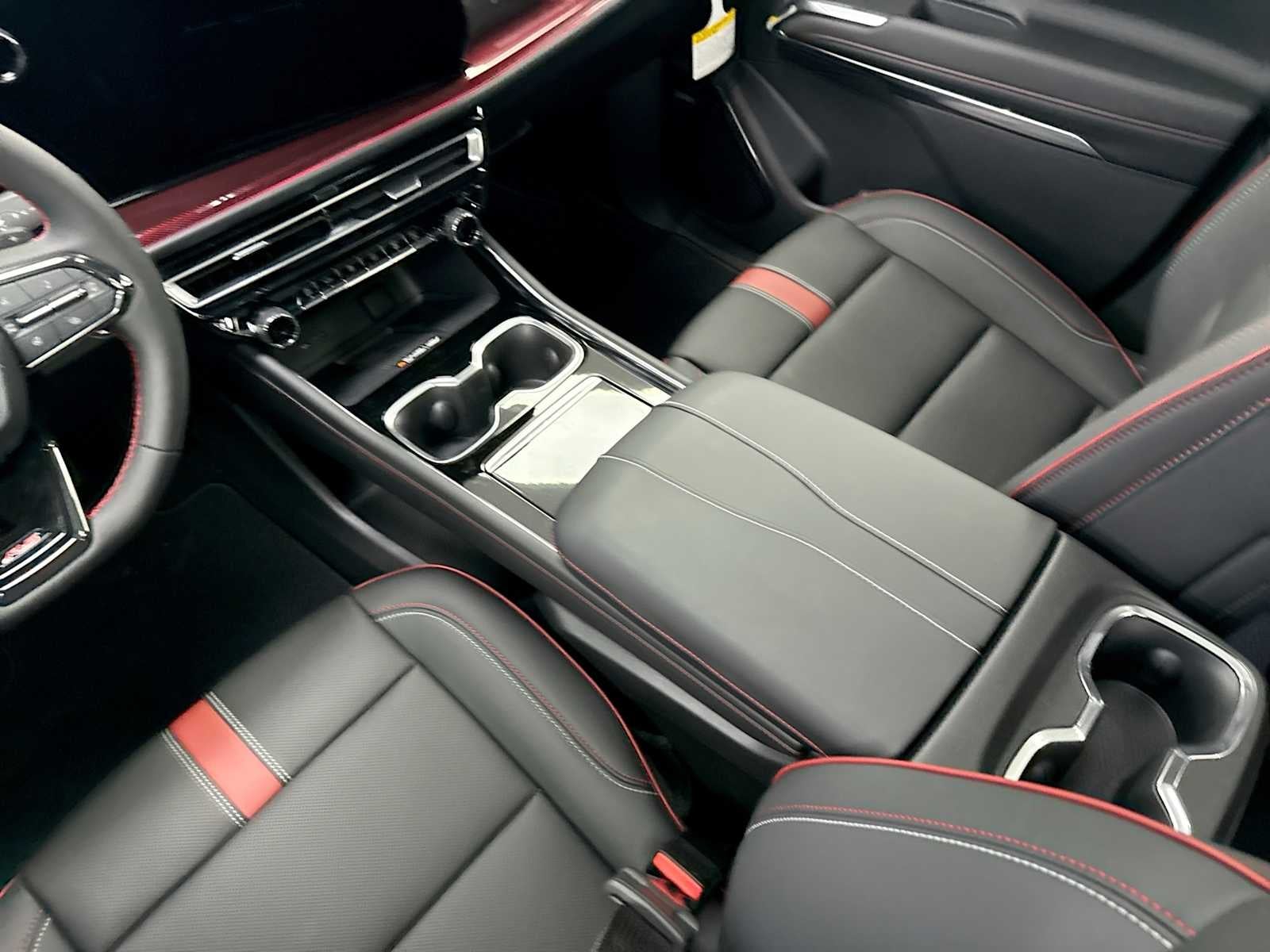 2027 Chevrolet Traverse RS - Photo 23