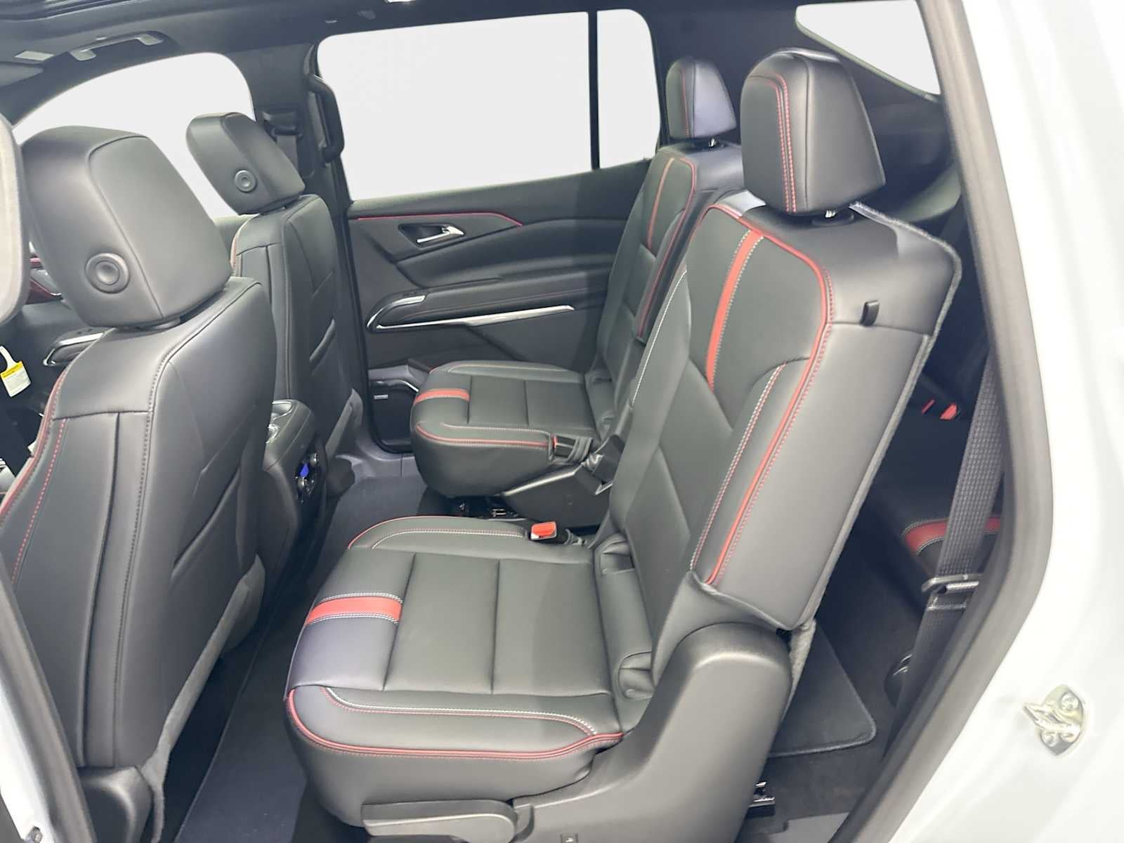 2027 Chevrolet Traverse RS - Photo 25