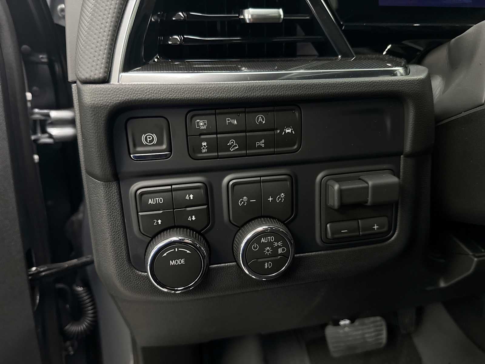 2027 Chevrolet Tahoe RST