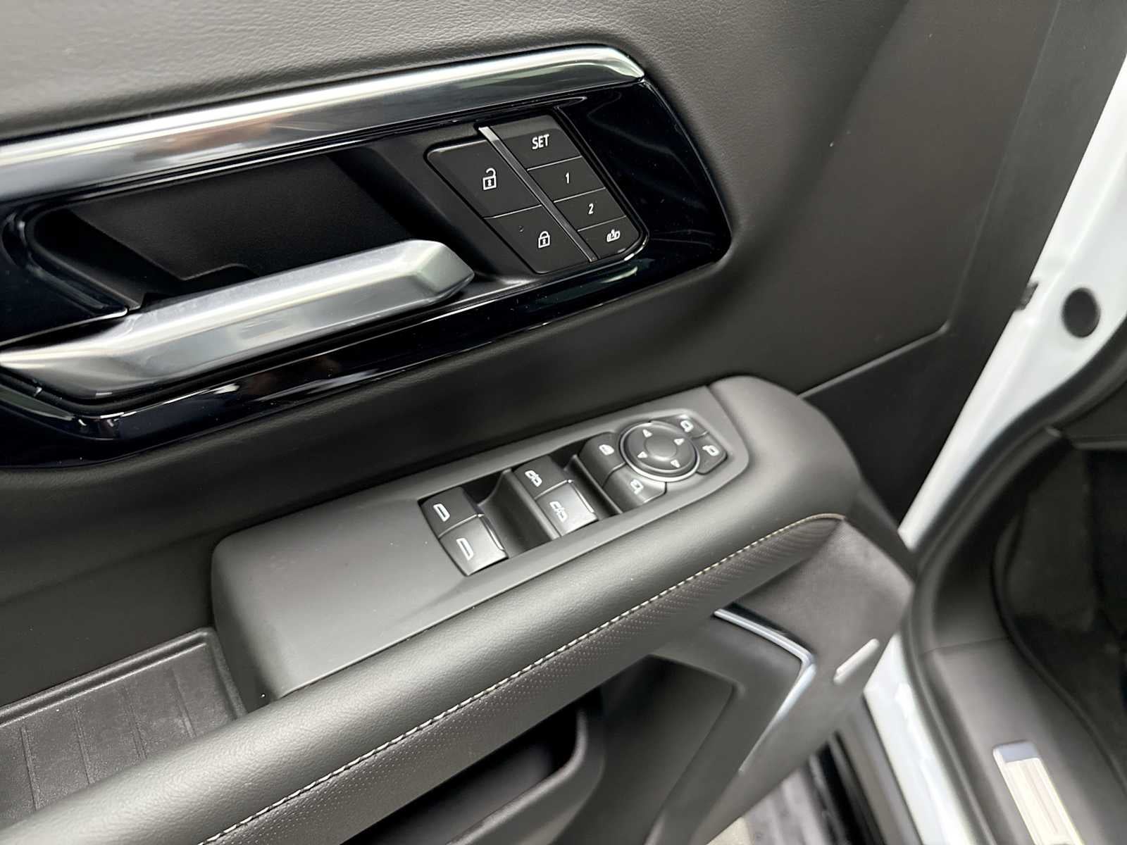 2027 Chevrolet Tahoe Premier - Photo 15