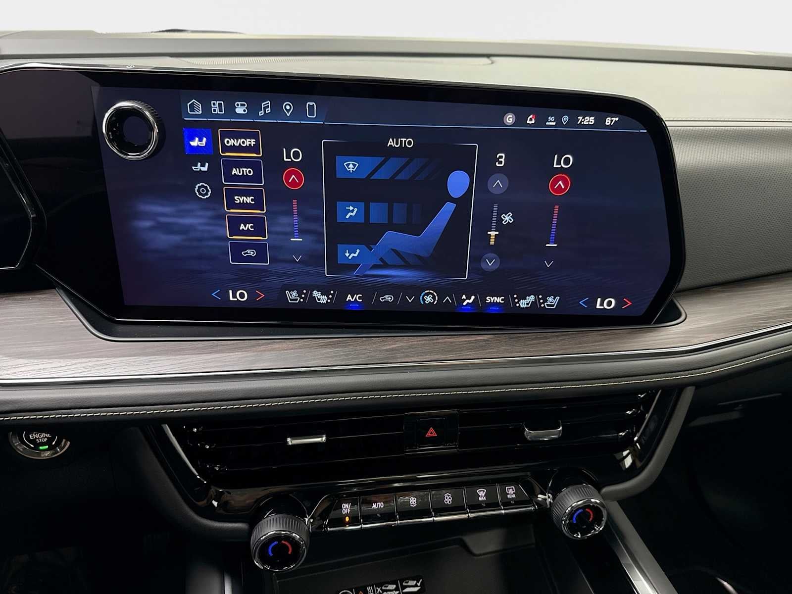 2027 Chevrolet Tahoe Premier - Photo 17