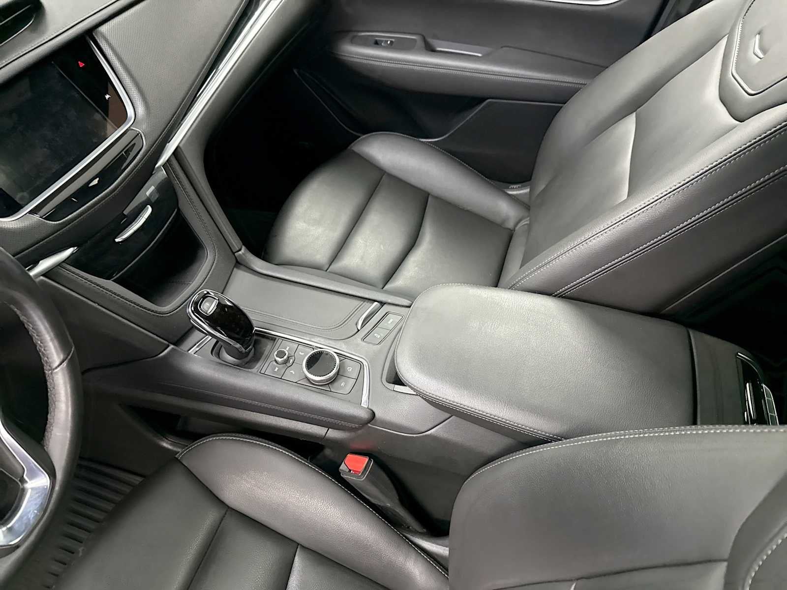 2024 Cadillac XT6 Luxury