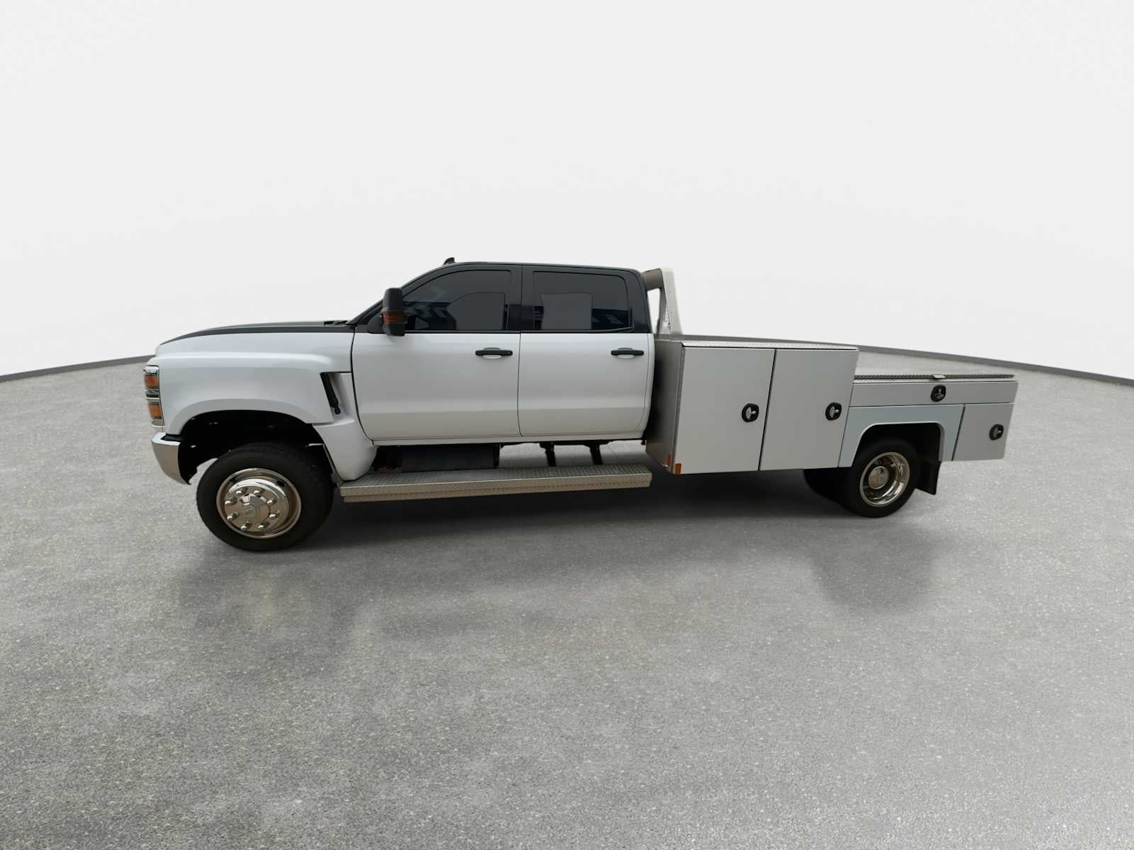 2019 Chevrolet Silverado 5500 HD Work Truck