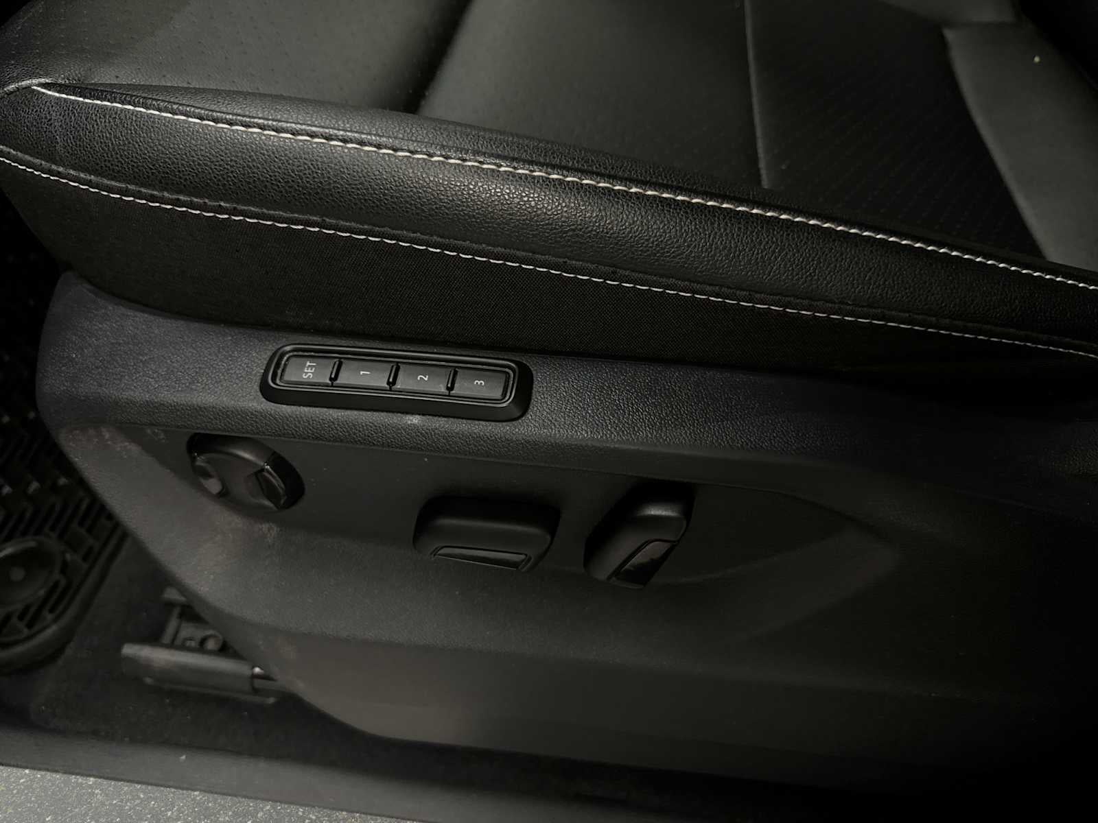 2021 Volkswagen Atlas SEL R-Line - Photo 14