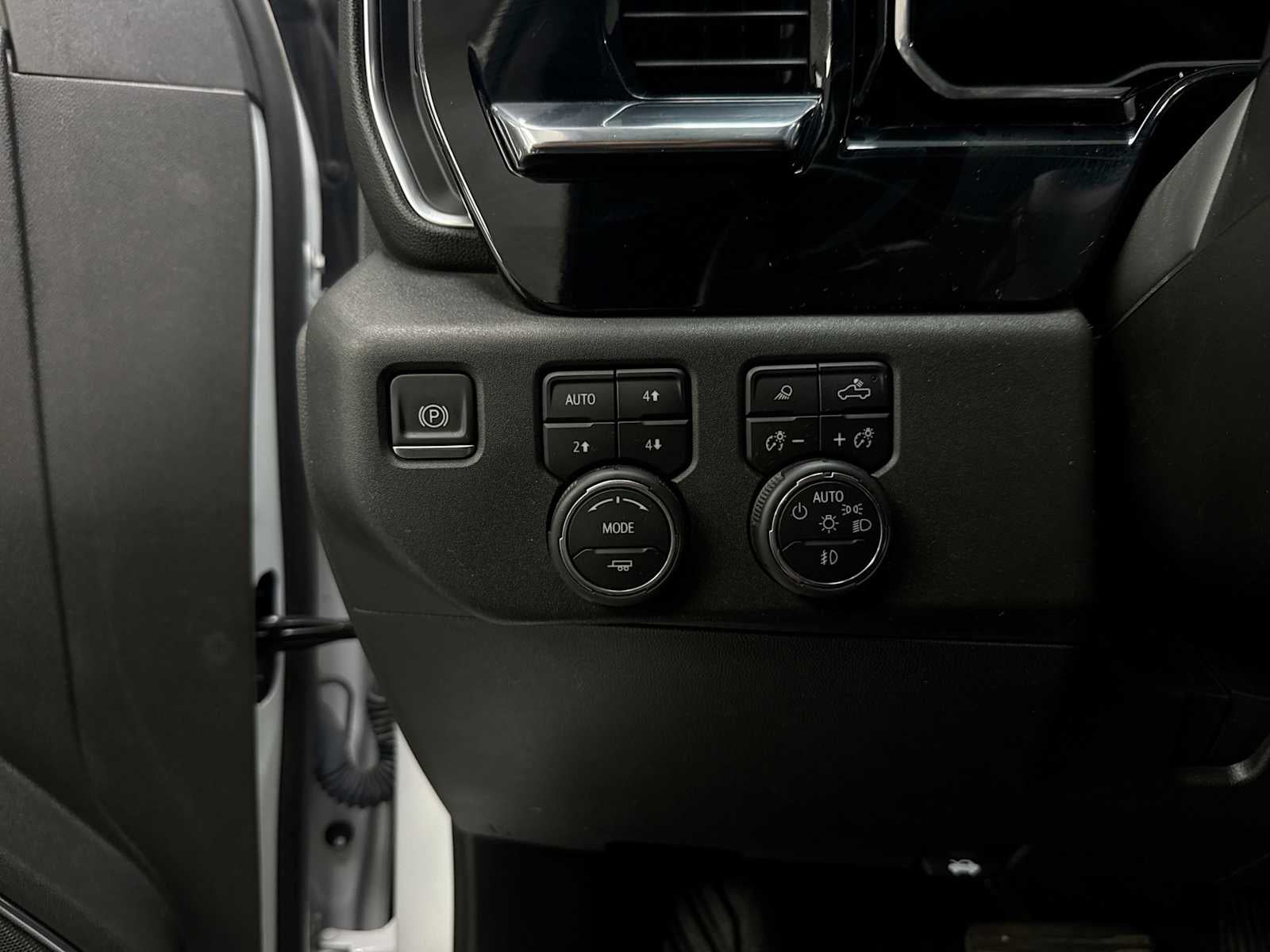 2023 Chevrolet Silverado 1500 LT Trail Boss - Photo 24