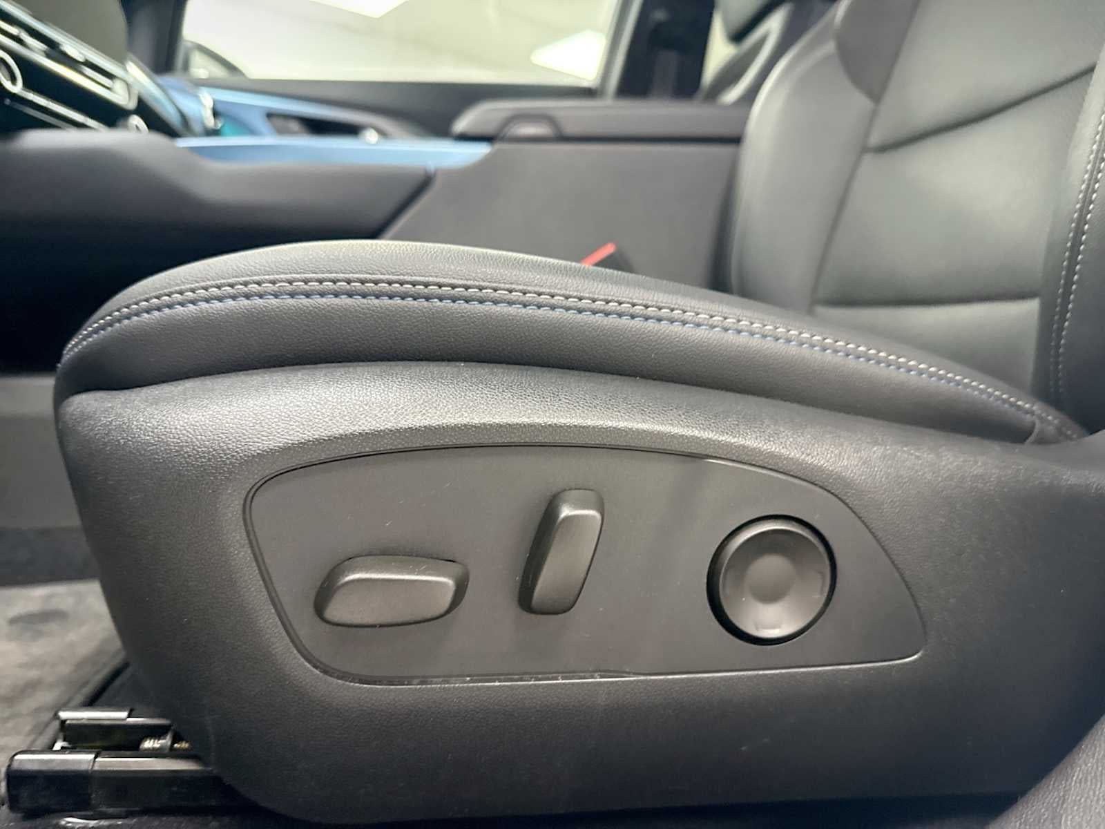 2024 Chevrolet Equinox EV LT - Photo 14