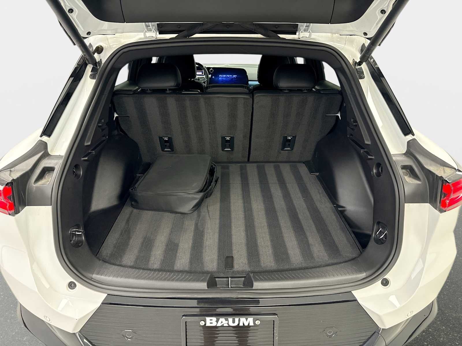 2024 Chevrolet Equinox EV LT - Photo 20