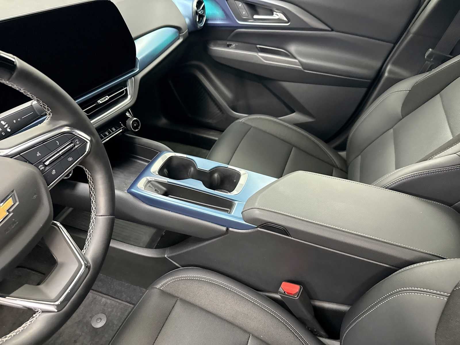 2024 Chevrolet Equinox EV LT - Photo 22