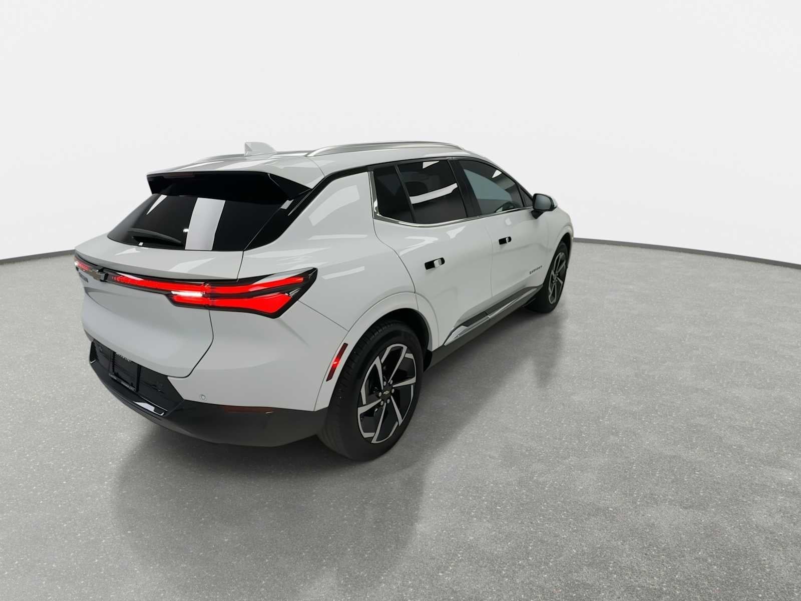 2024 Chevrolet Equinox EV LT - Photo 8