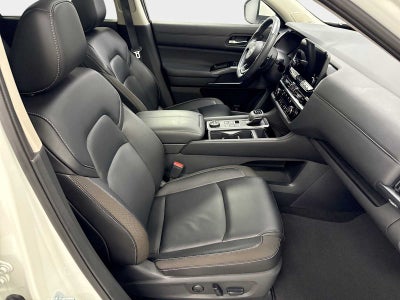 2024 Nissan Pathfinder SL 4WD